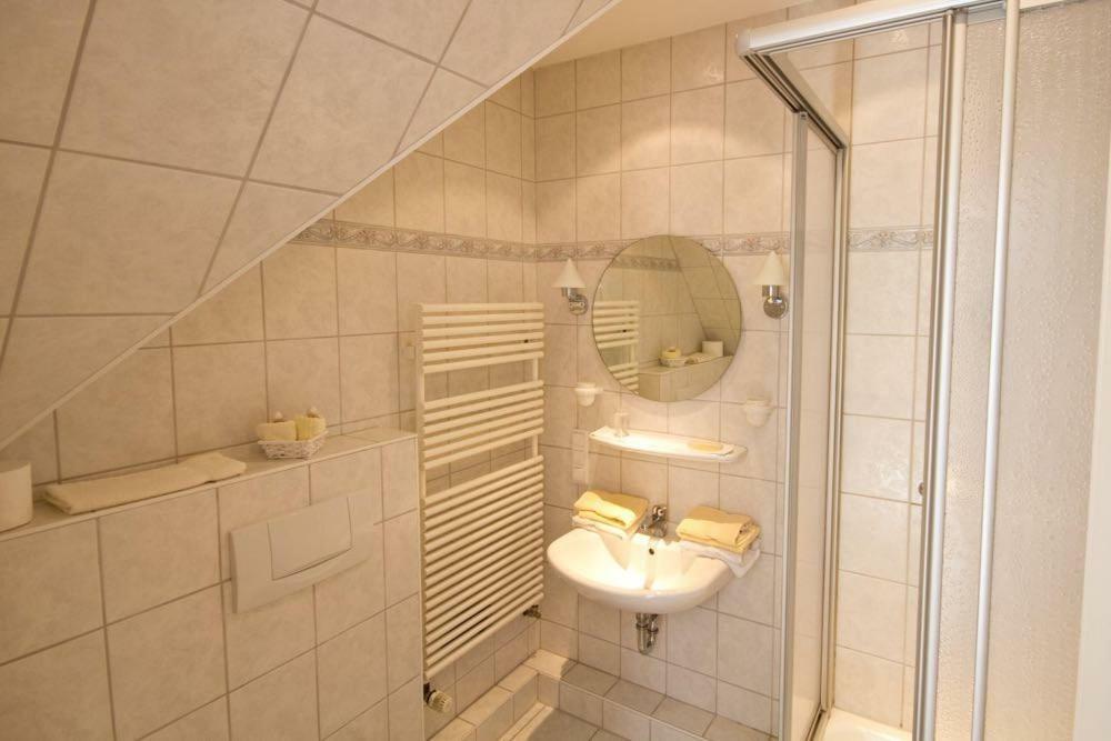 Kapitaenshaus " Passat " Apartment Wittdun Luaran gambar